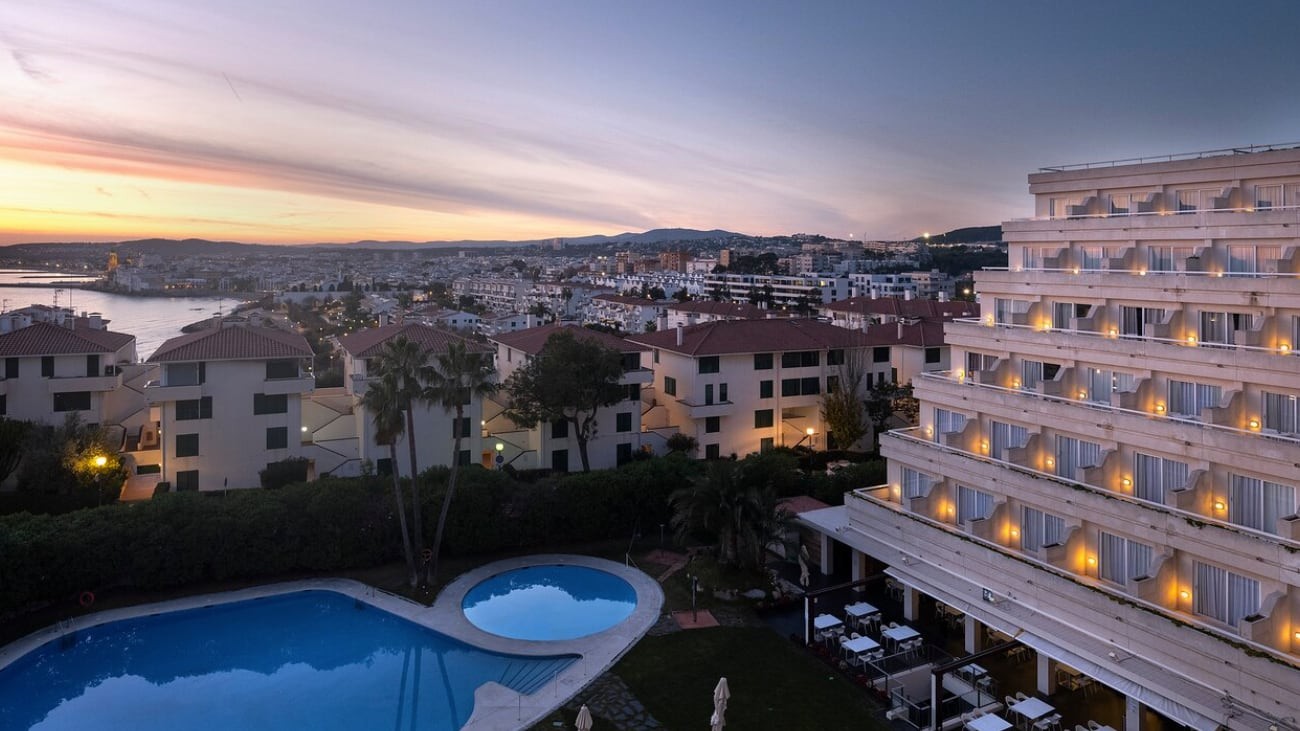 Melia busca personal para su nuevo hotel en Sitges, 200 puestos de trabajo