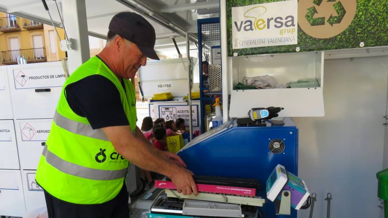 Vaersa lanza 4 bolsas de empleo para diferentes áreas