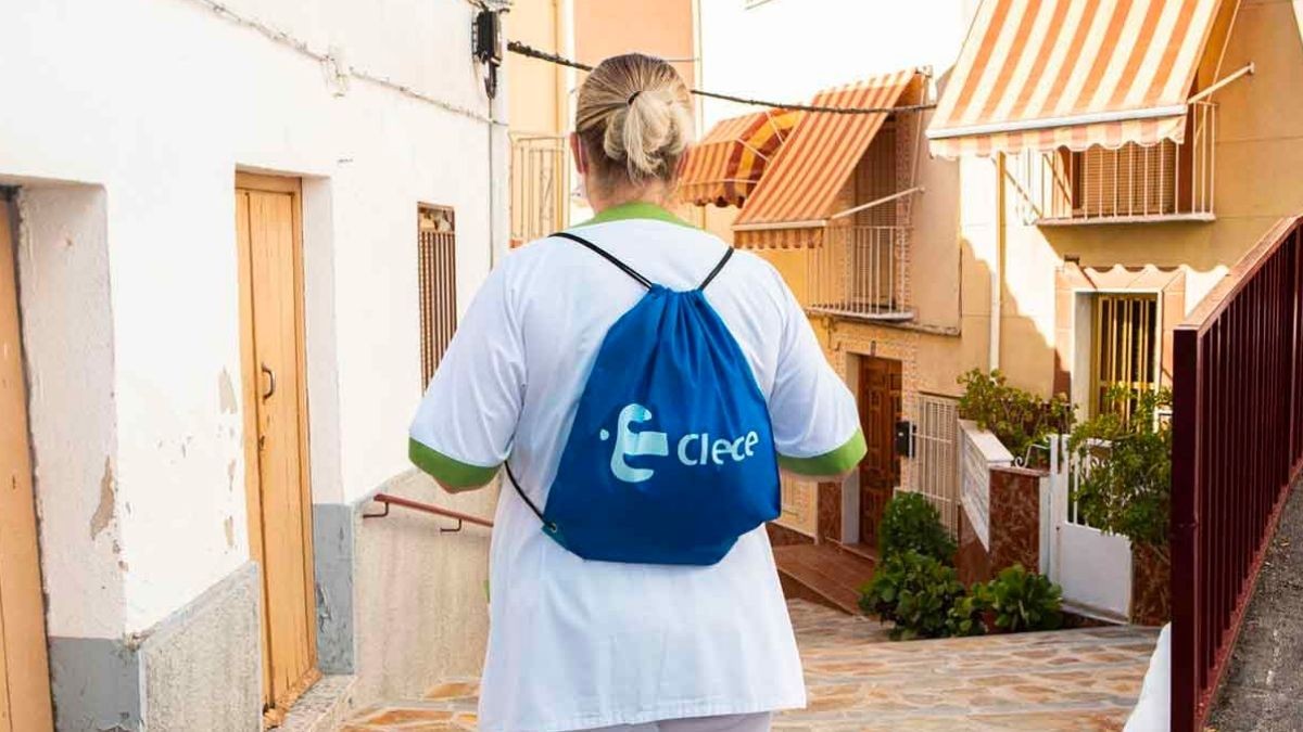 Clece lanza 118 nuevas ofertas de empleo con sueldos de hasta 2.000 euros