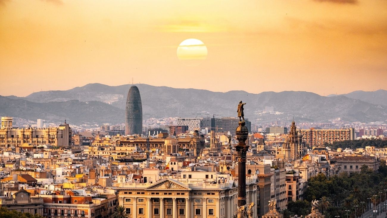Aquí tienes más de 500 ofertas de empleo público en Barcelona y para empresa privada