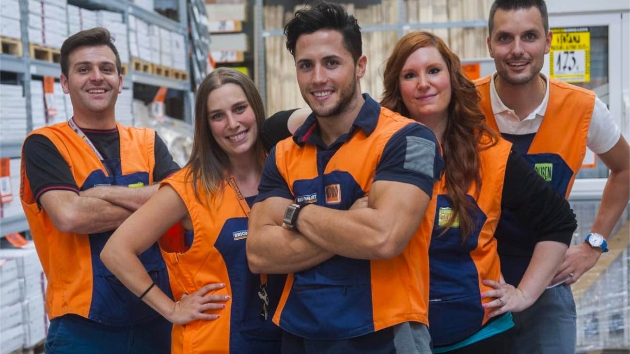 Casi 200 ofertas de empleo en Bricomart para este verano: sueldos desde 1.200 euros