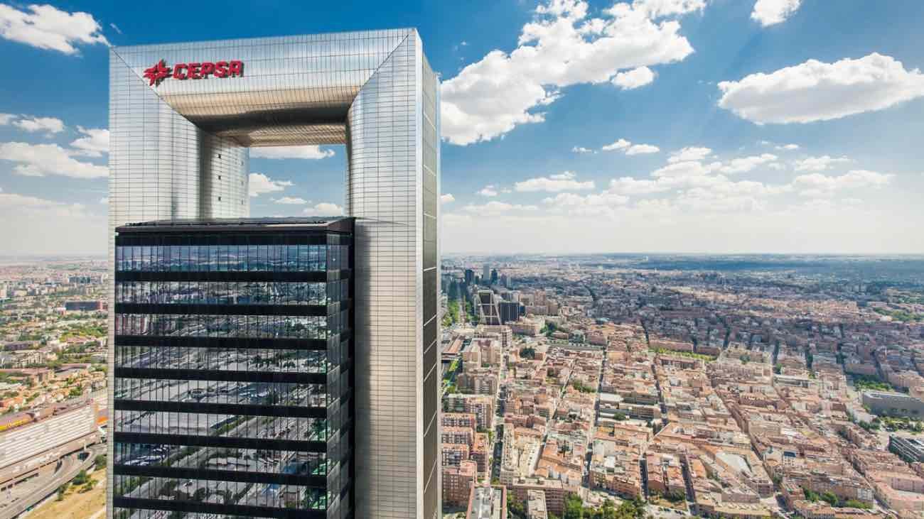 Cepsa ofrece 60 becas de 2.500 euros para alumnos de FP