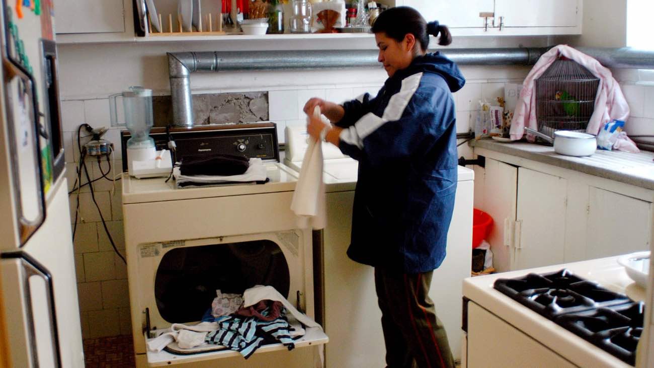Cuánto se paga a una empleada de hogar por horas