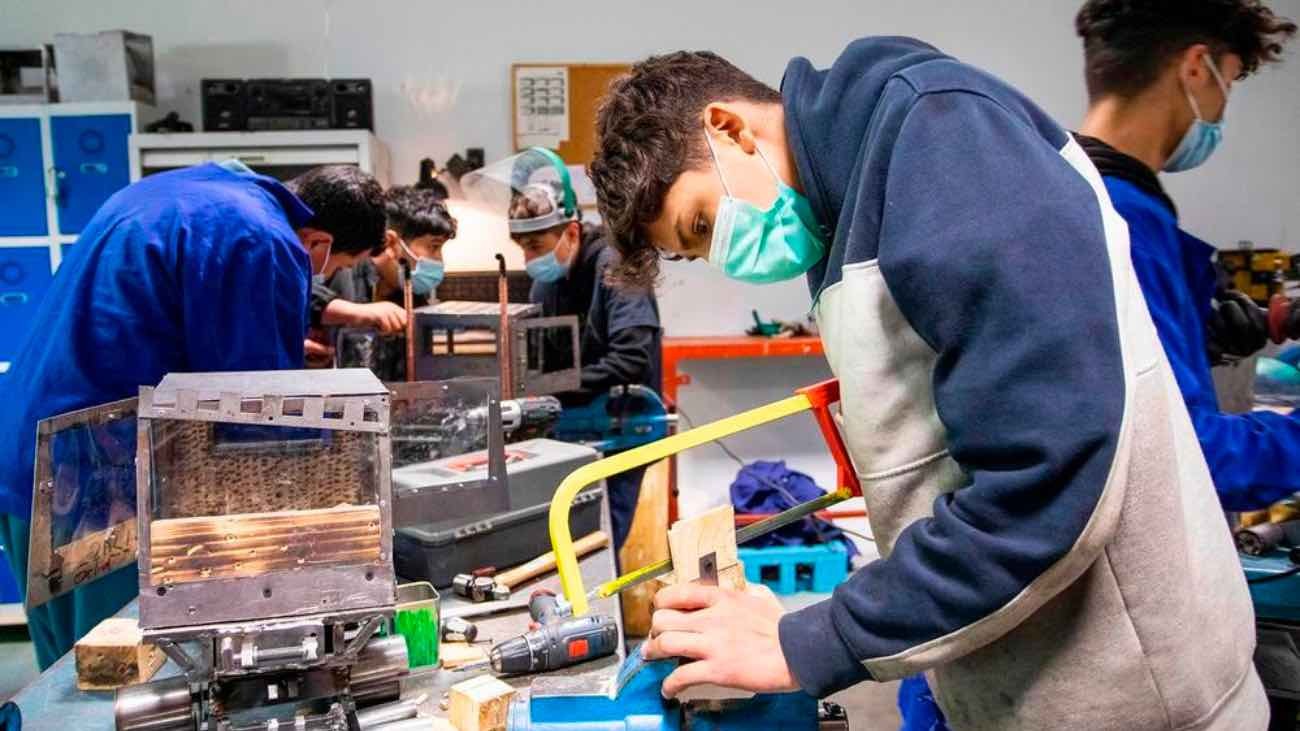 Formación Profesional: claves para elegir entre la FP Dual General o Intensiva