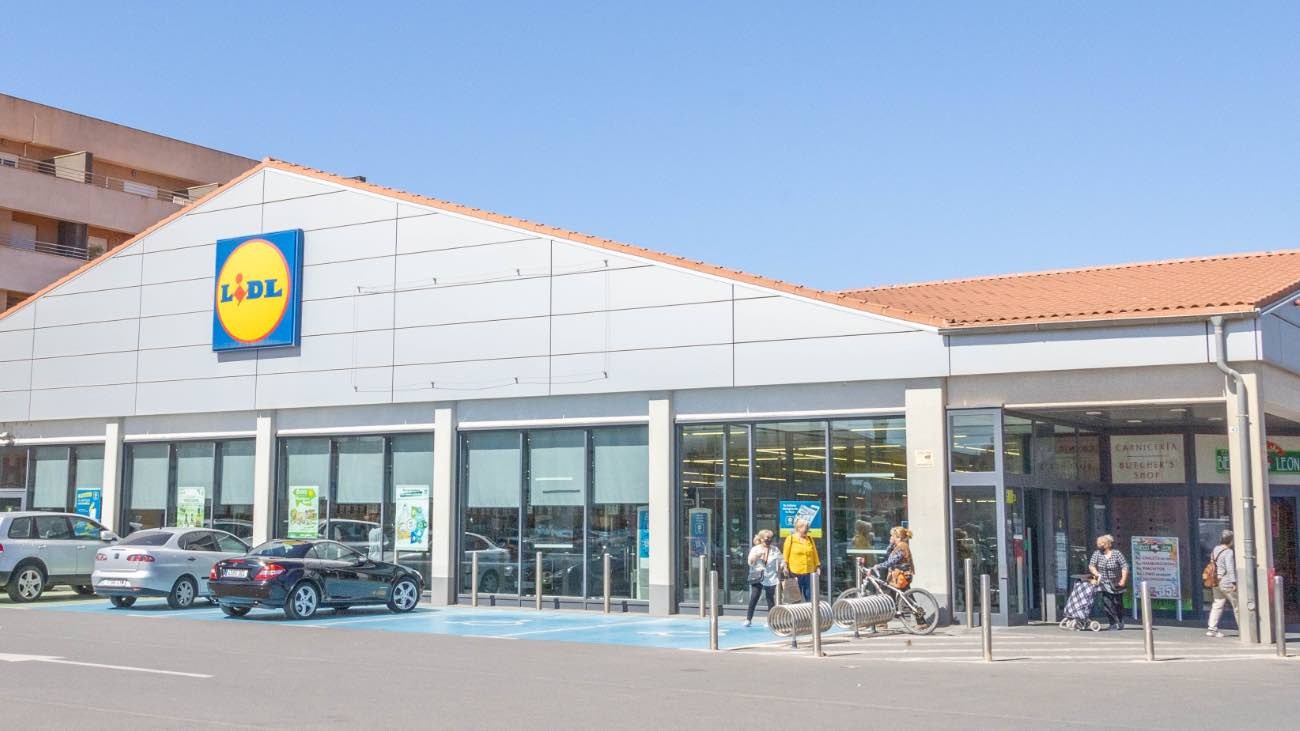Lidl pone contra las cuerdas a Decathlon con sus kayak hinchables