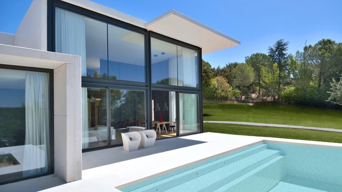 Así es la casa prefabricada con más arte inspirada en Pablo Picasso