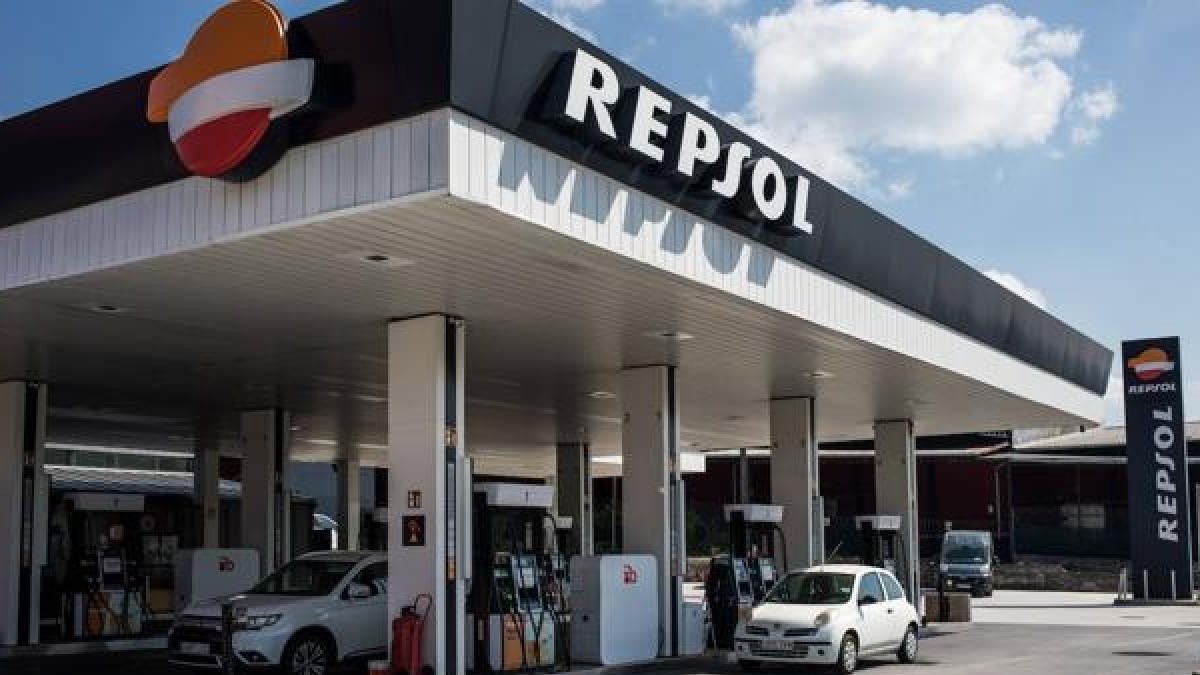 La OCU elabora una lista con las gasolineras más baratas: ahorra hasta un 16%