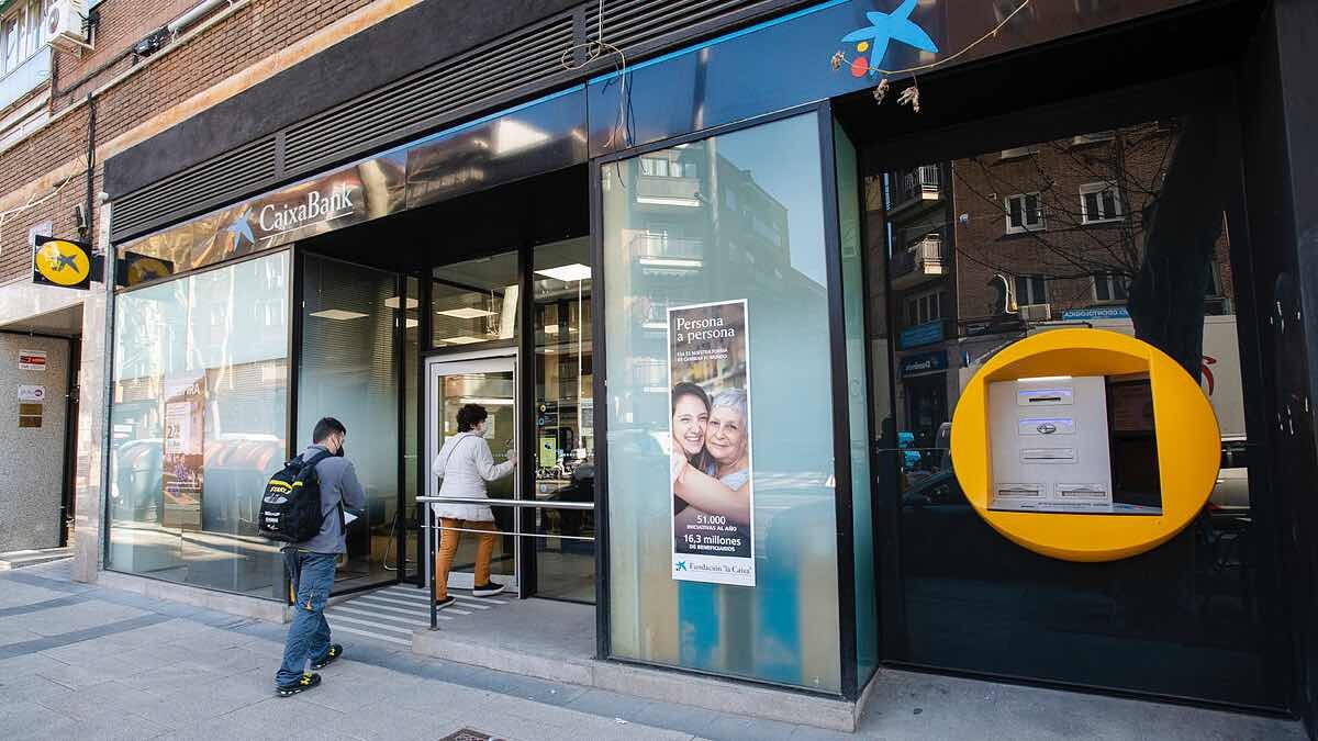 Caixabank avisa del día que paga las pensiones en agosto de 2022