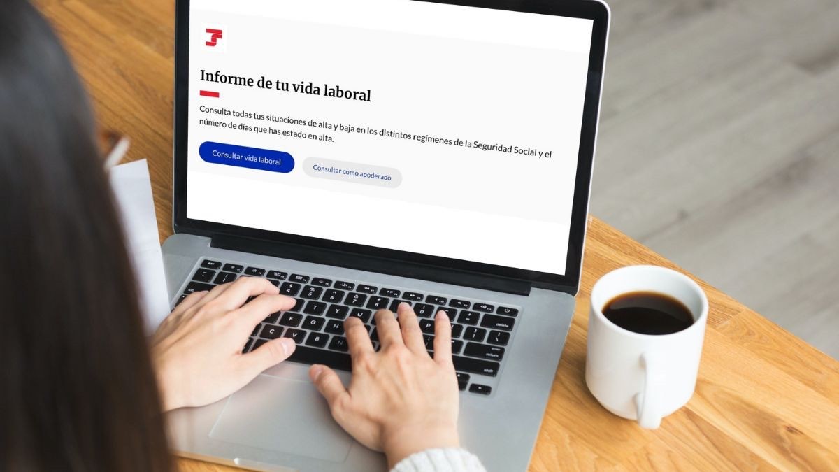 La Seguridad Social recuerda cómo descargar la vida laboral para comprobar tus datos