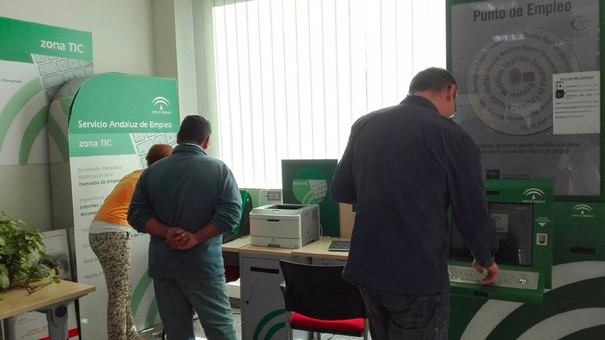 El Servicio Andaluz de Empleo (SAE) publica 1.526 ofertas y 2.937 vacantes: cómo inscribirse