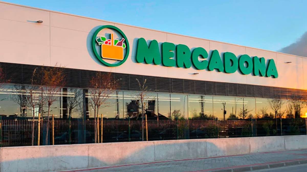 Contrato indefinido y sueldos de hasta 1.928 euros: se busca gente en estos supermercados