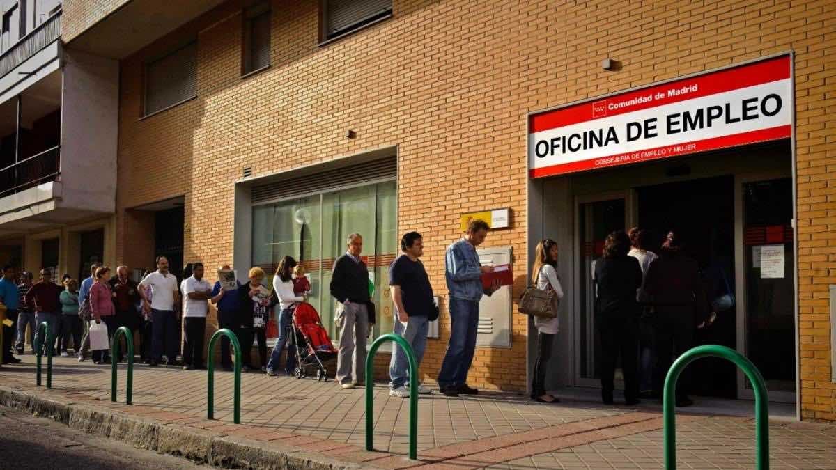 ¿Puedo solicitar el paro si tengo días de vacaciones por disfrutar?