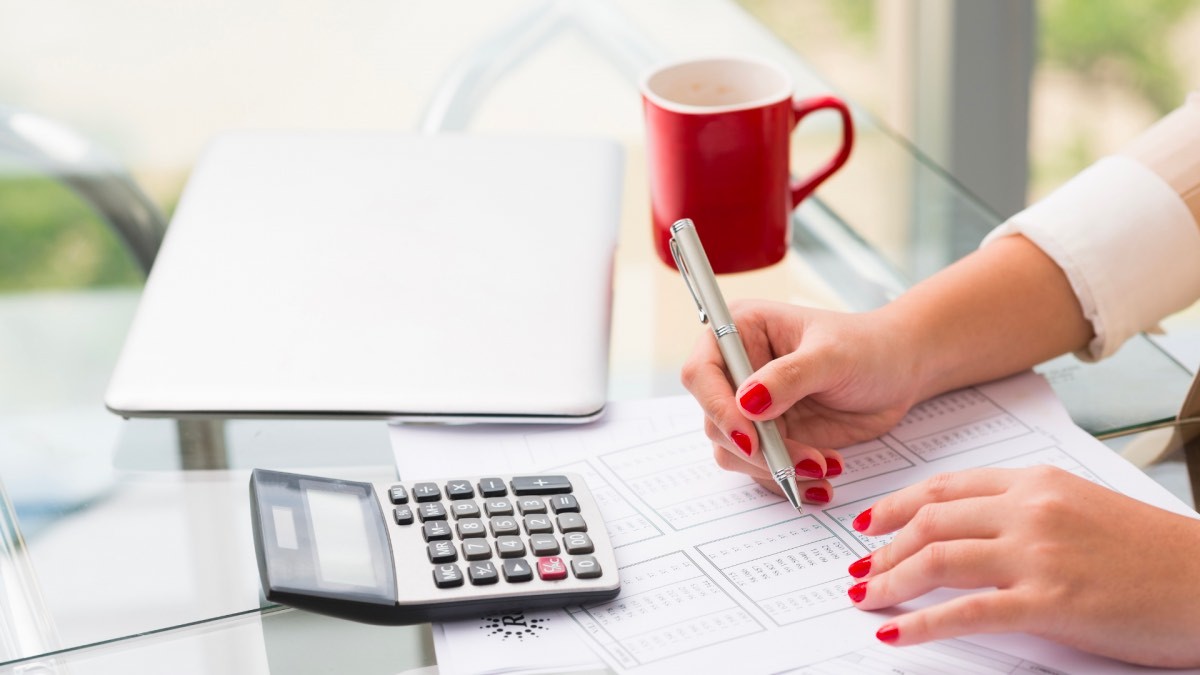 La solución de la OCU para combatir la inflación: la calculadora del IPC real