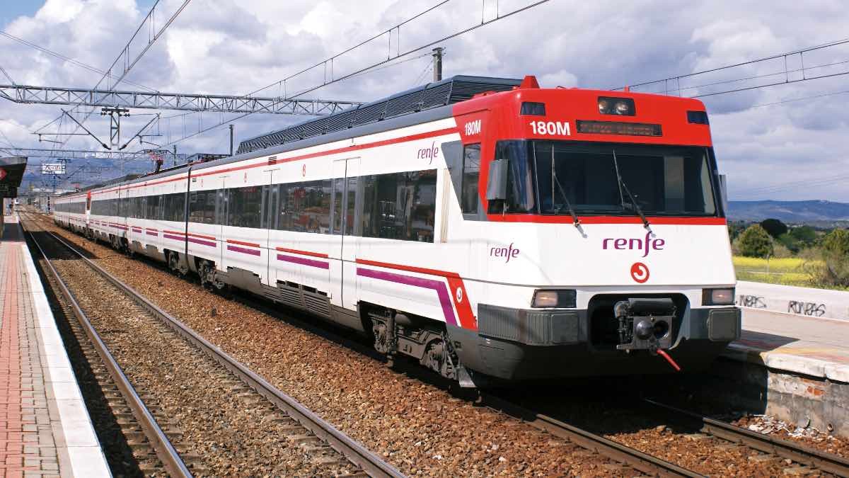 Los usuarios que quieran los abonos gratuitos de tren de Renfe deben pagar una fianza de 10 a 20 euros