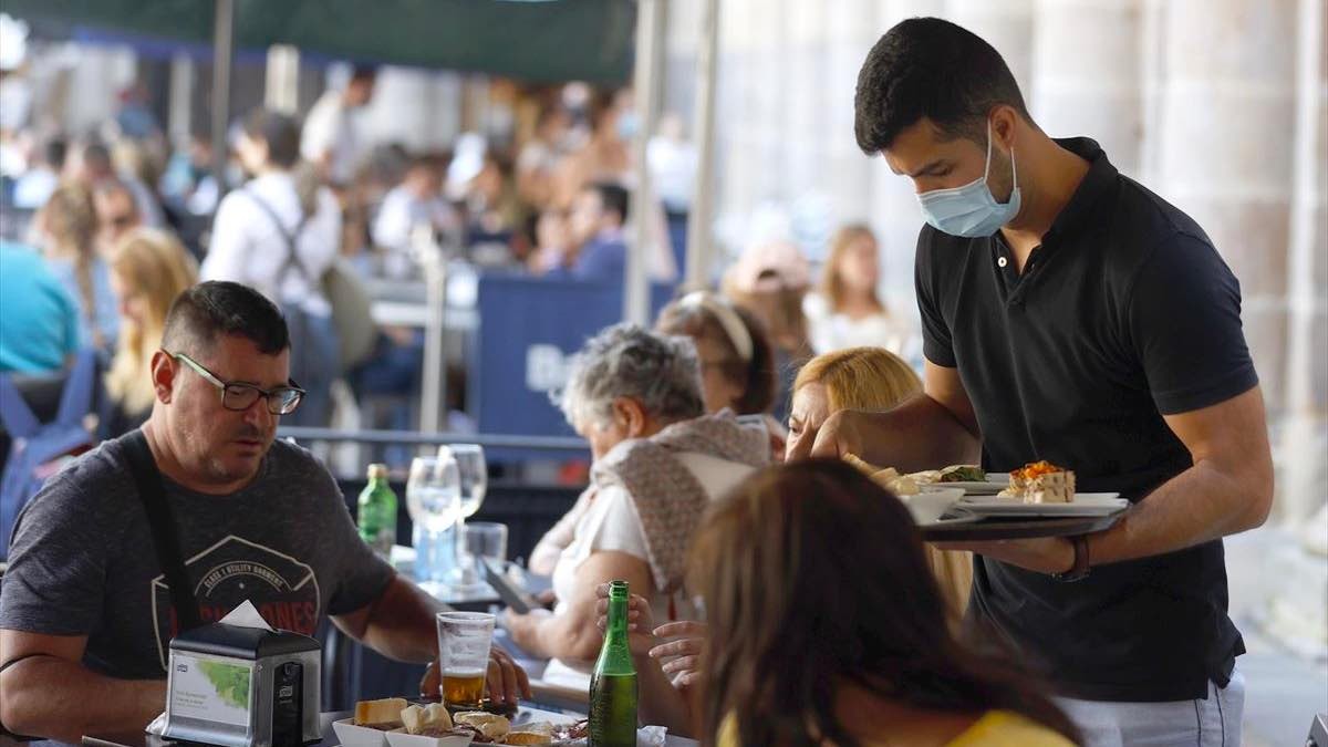El empleo en el sector turístico ocupa la mitad de los nuevos puestos de trabajo