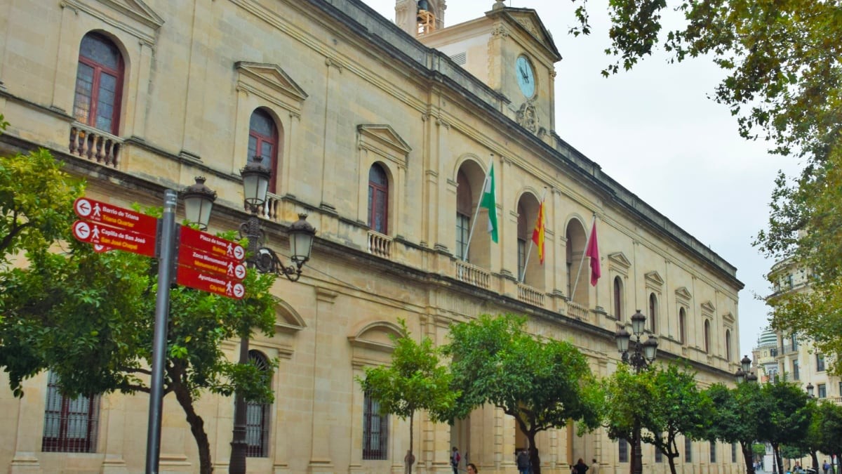 El Ayuntamiento de Sevilla lanza una oferta de empleo público con 269 plazas
