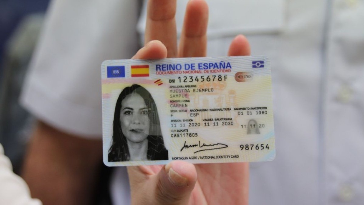 ¿Con cuánto tiempo de antelación se puede renovar el DNI?