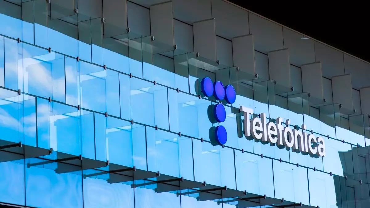 Telefónica lanza una oferta de empleo para 200 desarrolladores con sueldos de hasta 55.000 euros
