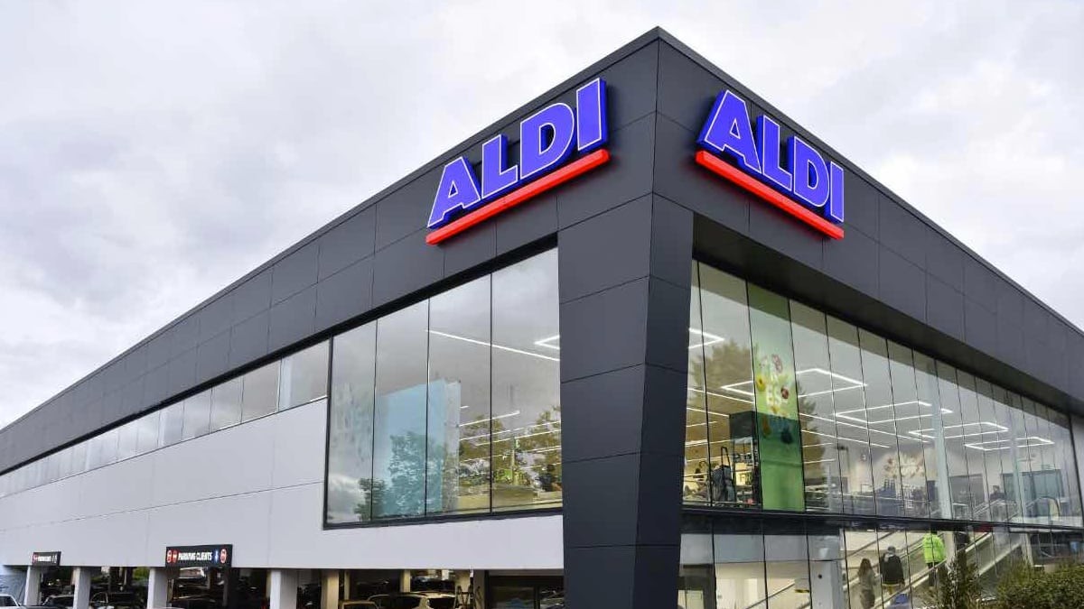 Aldi y DIA arrancan julio sumando más de 150 ofertas de empleo y sueldos de 1.100 euros