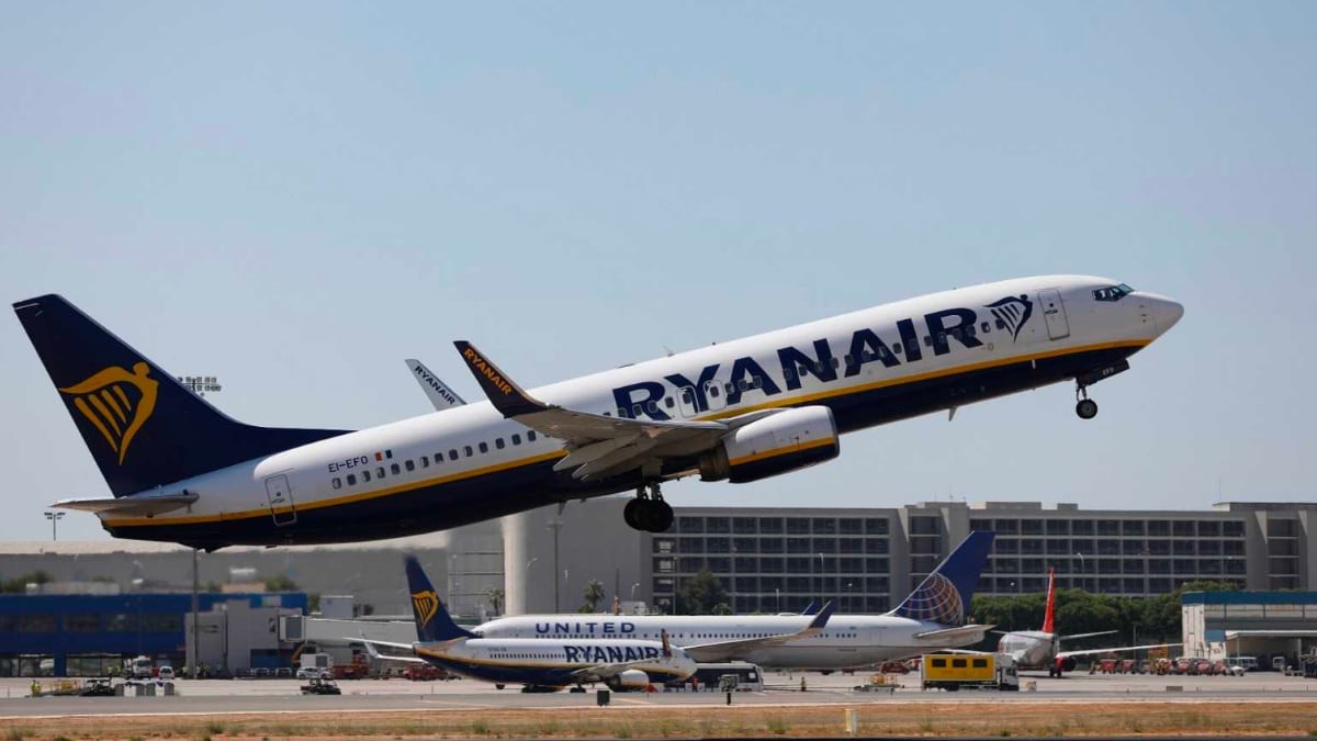 Ryanair oferta empleo con 200 puestos de trabajo para su nuevo hangar