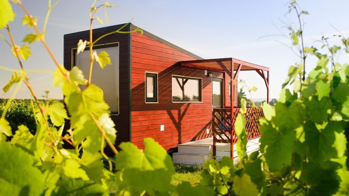 La casa prefabricada de ensueño con mini porche incluido por menos de 30.000 euros