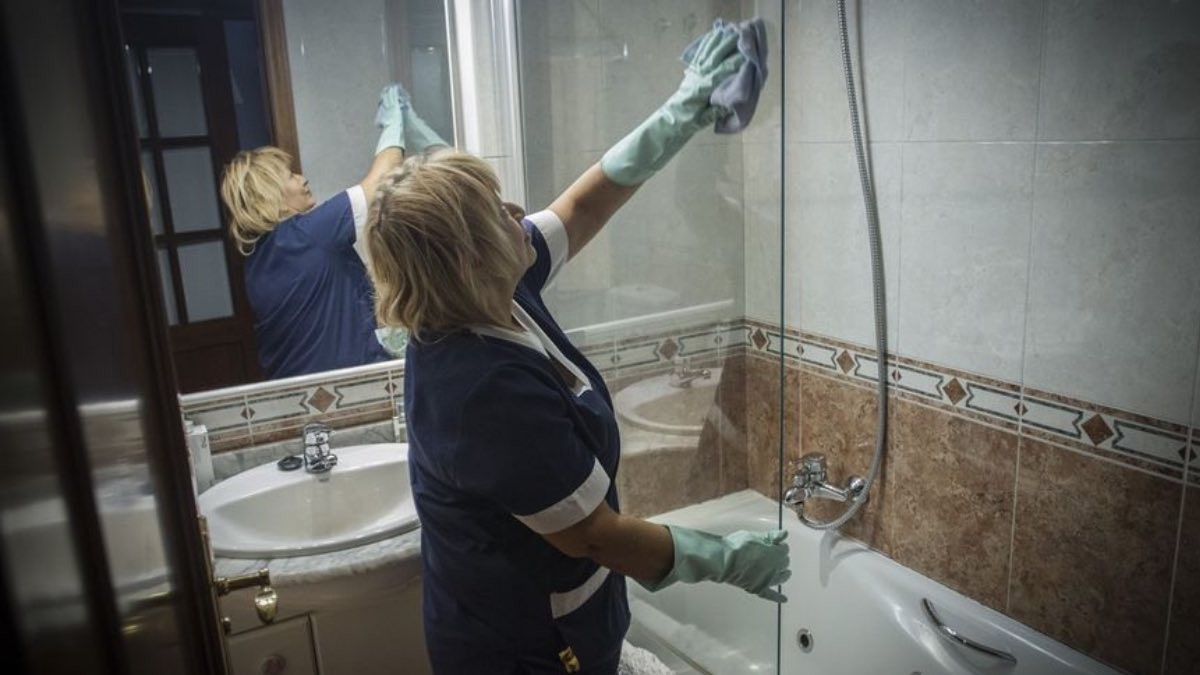 Empleadas del hogar: esto es lo que le cuesta ahora a los empleadores tenerlas contratadas