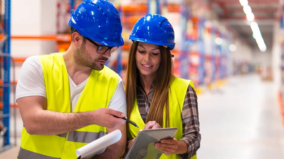 Macro oferta de empleo para Mozos de Almacén en Madrid campaña Black Friday y Navidad: 1750 vacantes libres