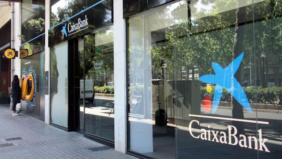 Alerta de ciberestafa masiva que afecta a bancos como CaixaBank, Santander o BBVA
