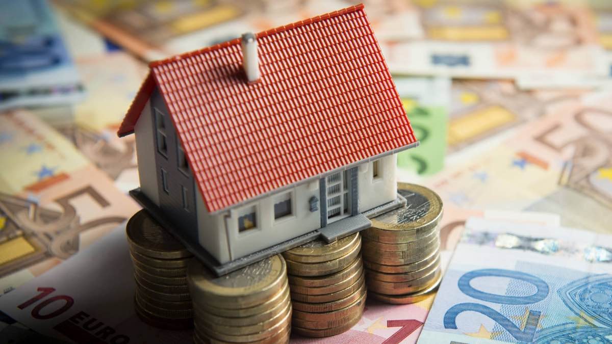 ¿Cuáles son los gastos asociados a una hipoteca y quién los paga?