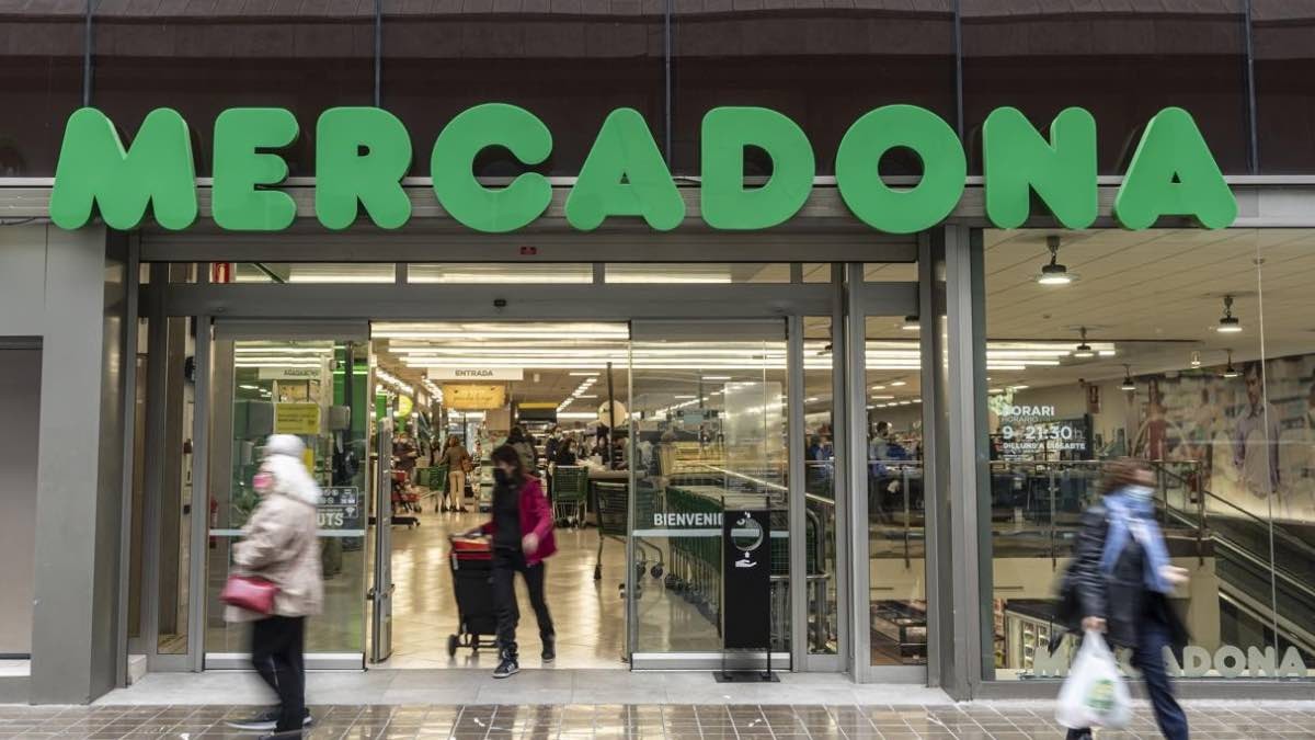 Qué Supermercados abren hoy 1 de noviembre: Horarios de Mercadona, Carrefour, Lidl...