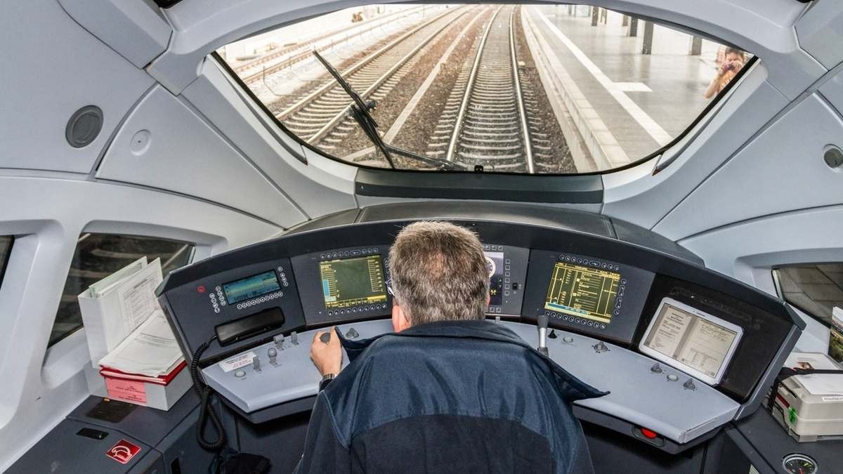 Renfe completa todas las plazas para su curso de maquinistas