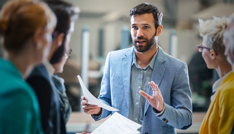 Empleo en Madrid: Se necesitan 50 agentes comerciales con sueldos desde 1.375 euros al mes