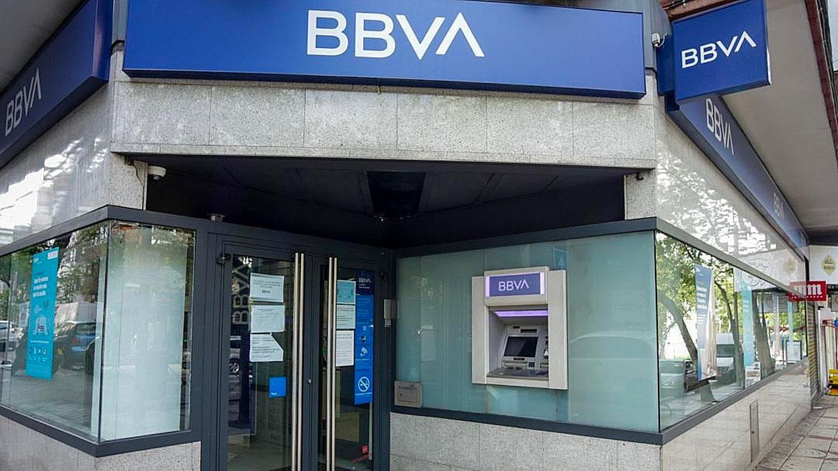 BBVA pagará hasta 3.000 euros a los clientes que ofrezcan las hipotecas con su plan amigo