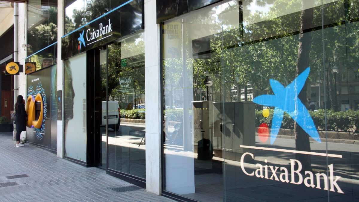 CaixaBank avisa también a los conductores: los hackers ya roban vehículos