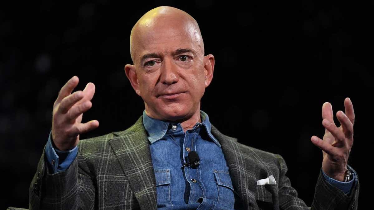 Jeff Bezos advierte: “no compren televisores, ni coches, ni frigoríficos este Black Friday”