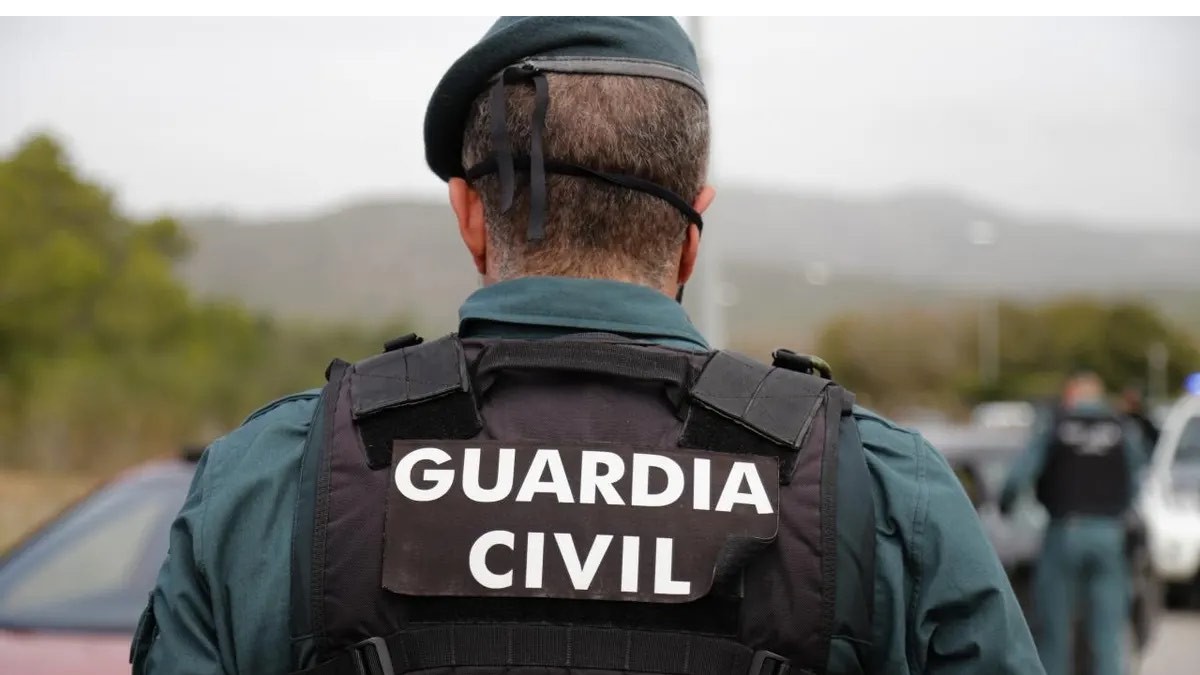 La Guardia Civil puede multarte con 30.000 euros si llevas esta tarjeta en la cartera