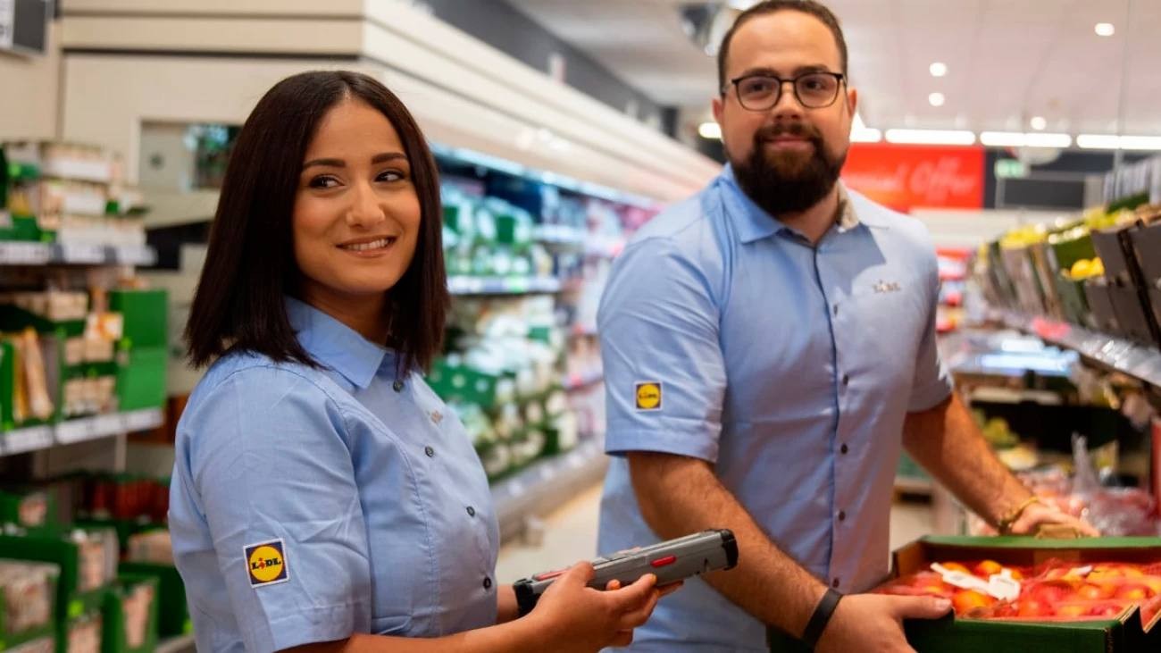 Lidl ofrece 65 puestos de trabajo para cajeros y gerentes con sueldos de 1.300 euros al mes