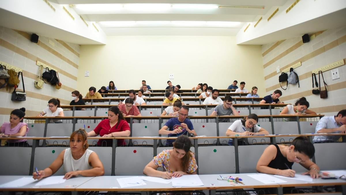 El BOE publica oposiciones con 800 plazas en las que no es necesario tener titulación universitaria