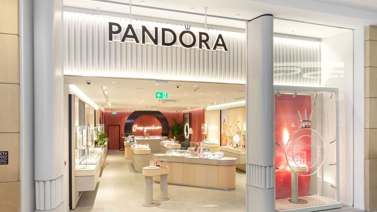 La icónica pulsera de Pandora rebaja sus charms a un precio único por el Black Friday 2022