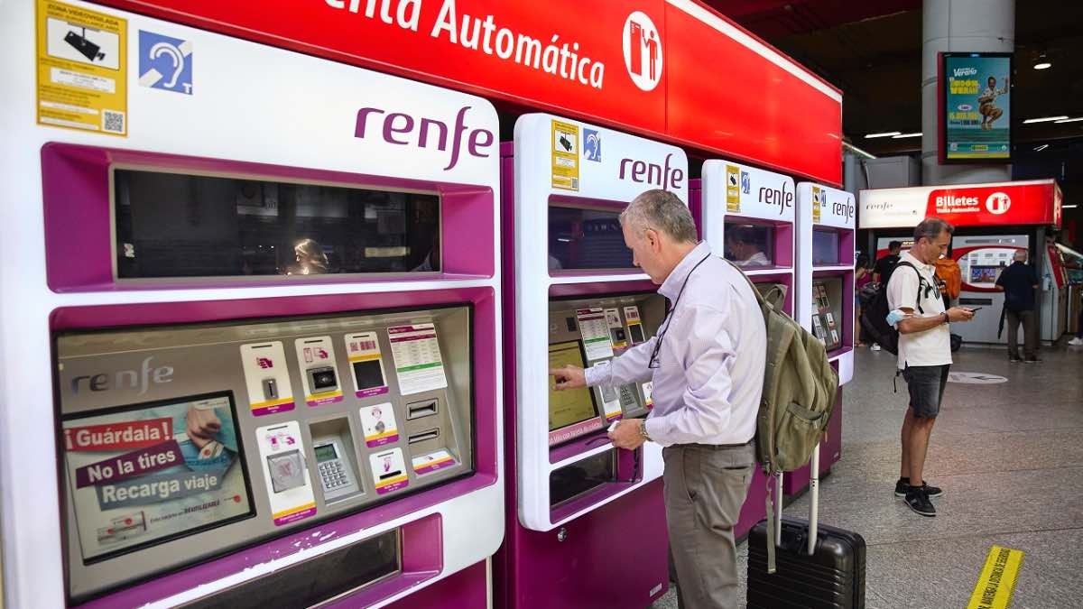 Cómo renovar la tarjeta dorada de Renfe por internet