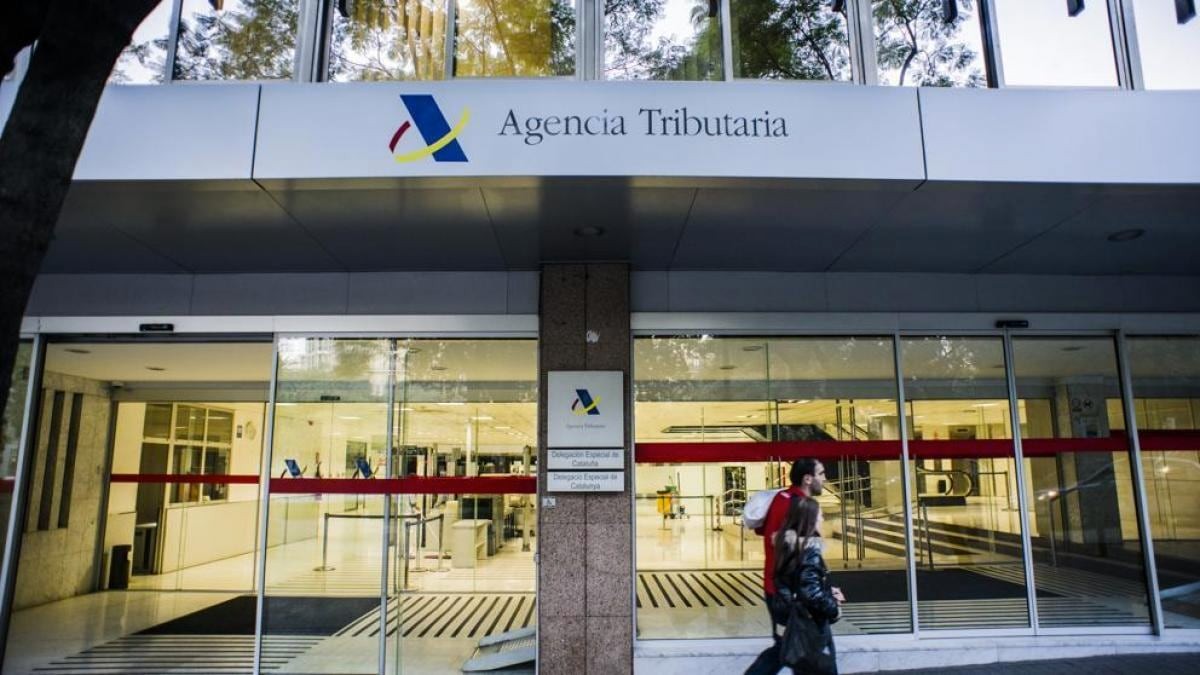 La OCU lanza un aviso para pagar menos impuestos a Hacienda