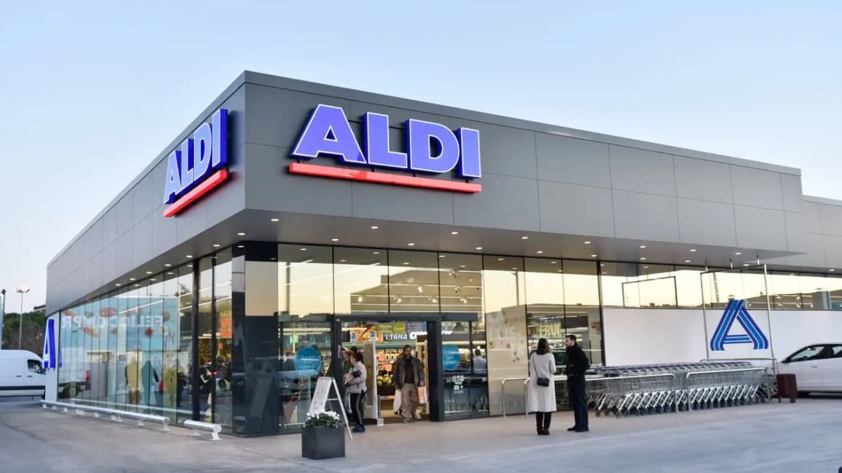 Aldi lanza unos “AirPods” similares a los de Apple por sólo 12,99 euros perfectos para Navidad