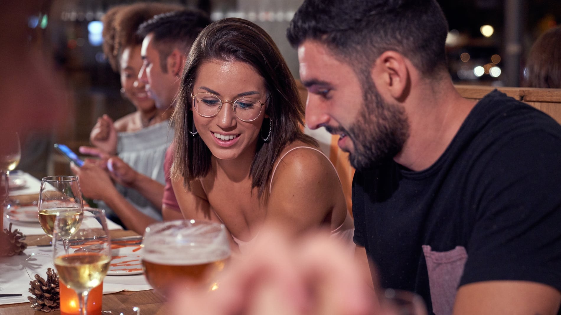 Los motivos por los que pueden despedirte en una cena de empresa