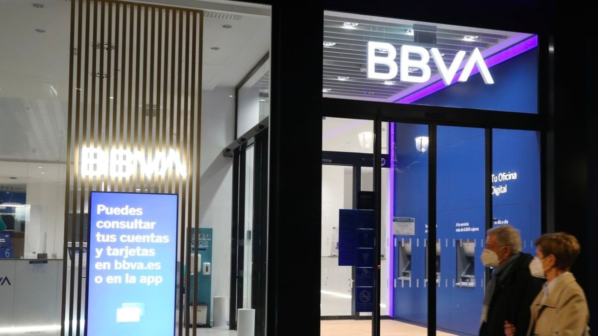 Cómo no pagar los 40 euros de comisión a BBVA por tener una cuenta: este es el truco