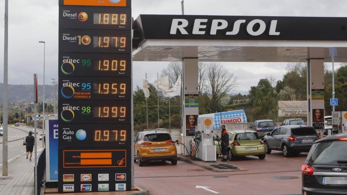 Esto es lo que pasará con el descuento de 20 céntimos al combustible en 2023