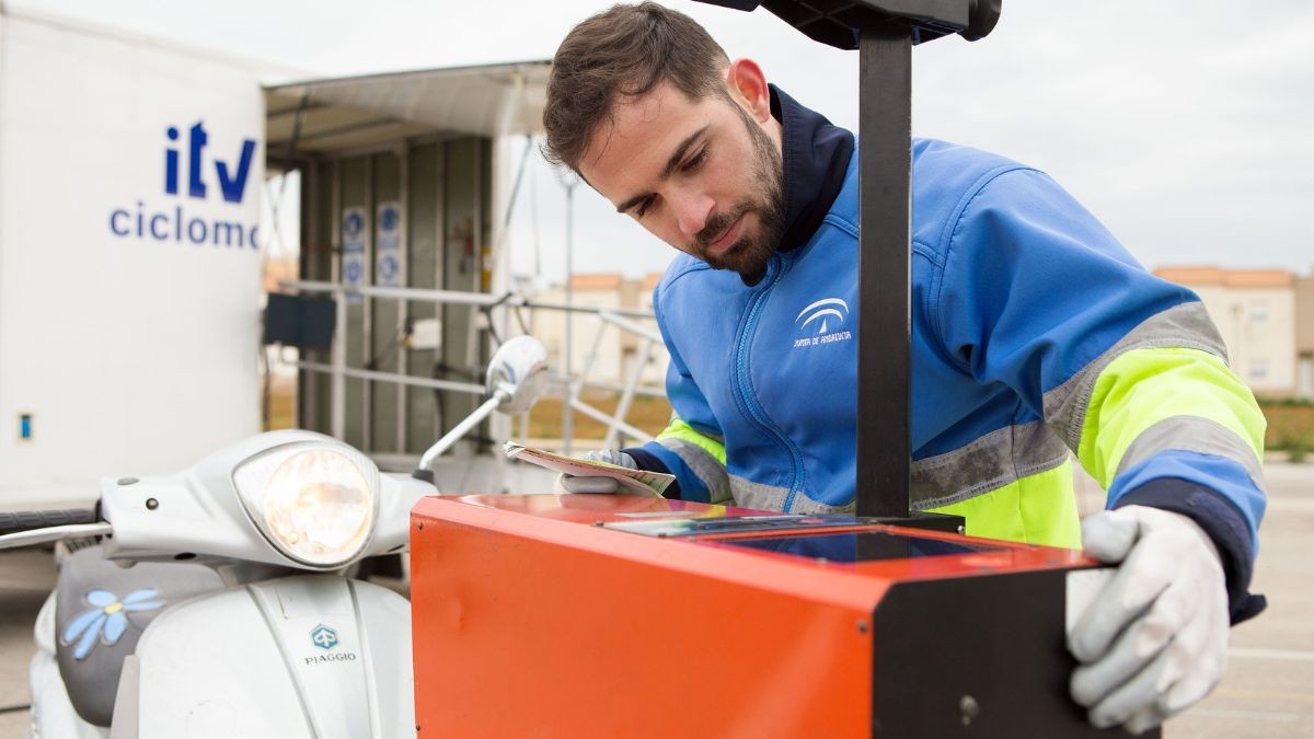 Convocadas 296 plazas de empleo público para inspector de ITV