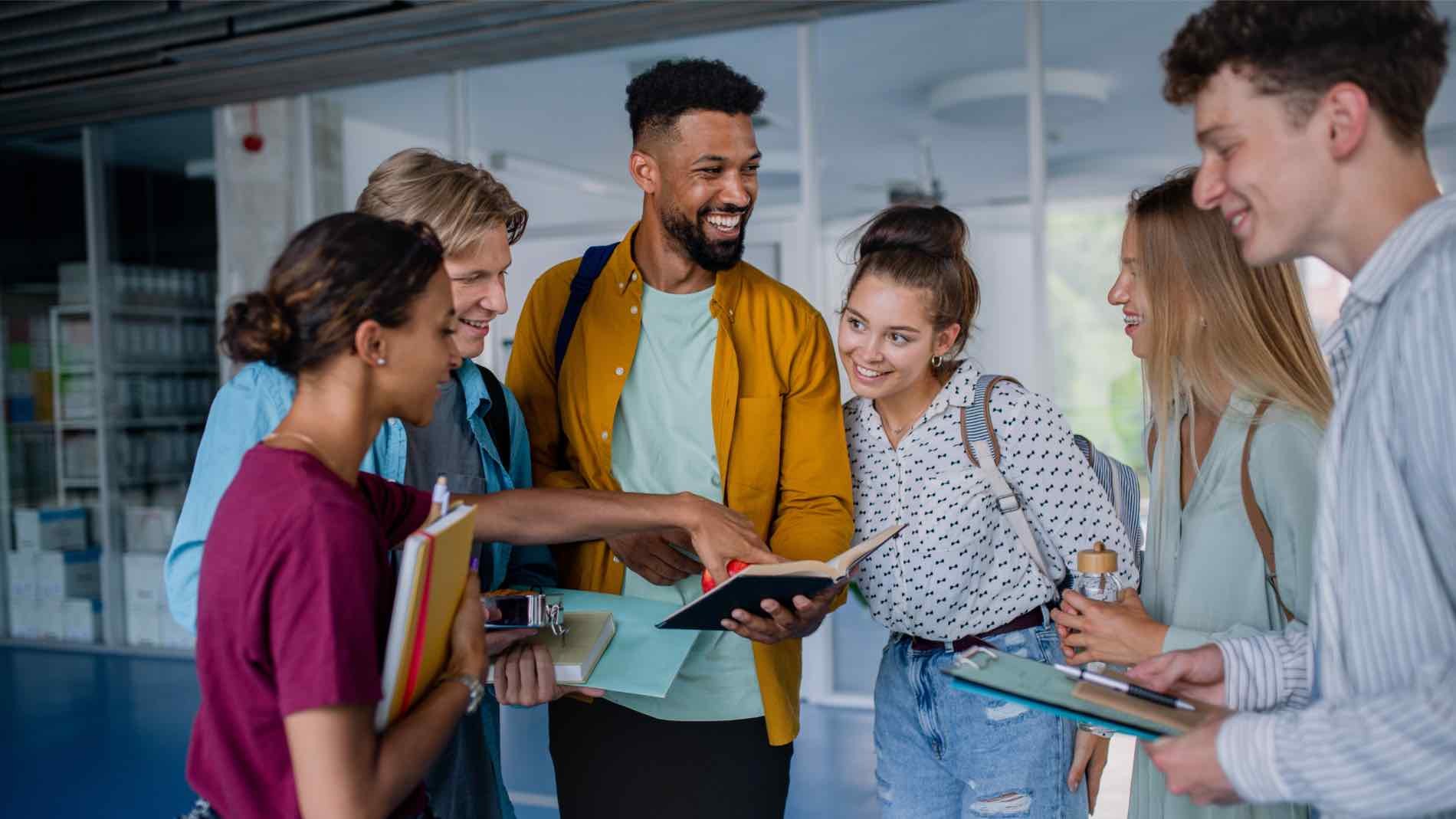 España entra en el Top 10 europeo de países con más universitarios jóvenes