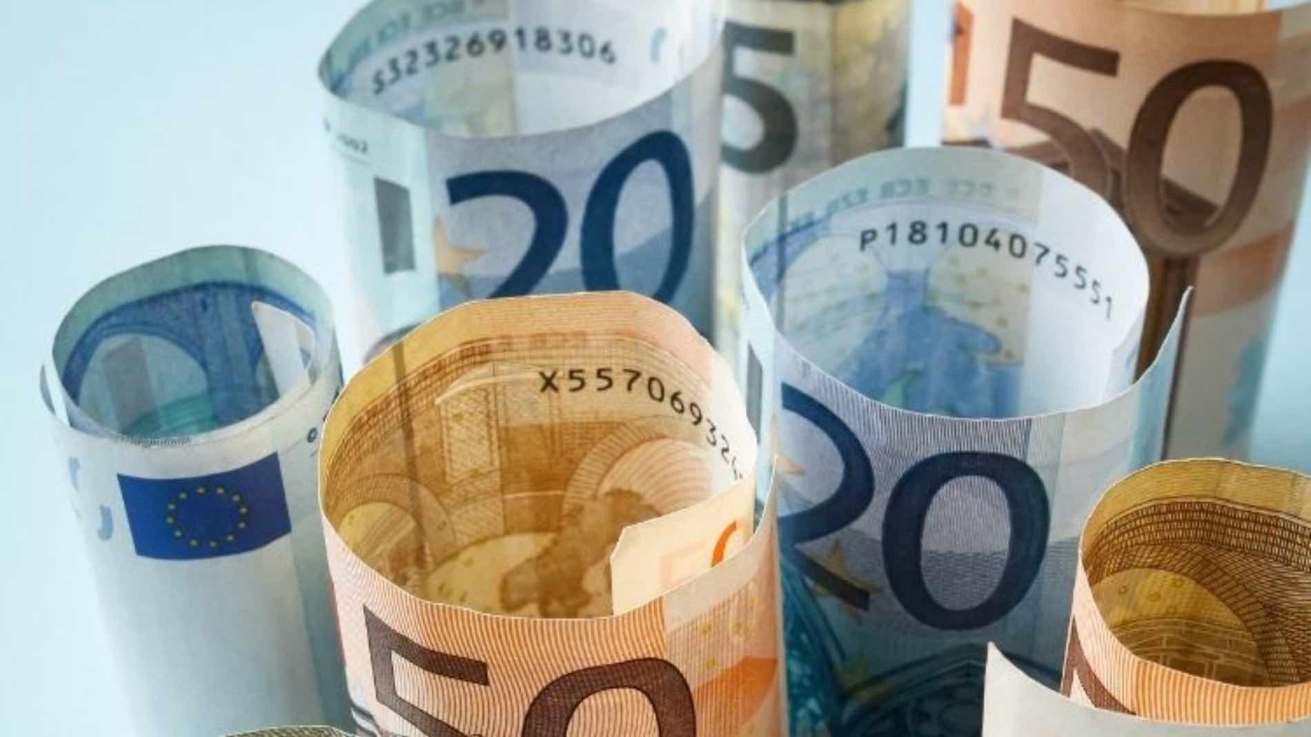 Trabajo estudia que la subida del SMI llegue hasta los 1.082 euros antes de acabar 2022