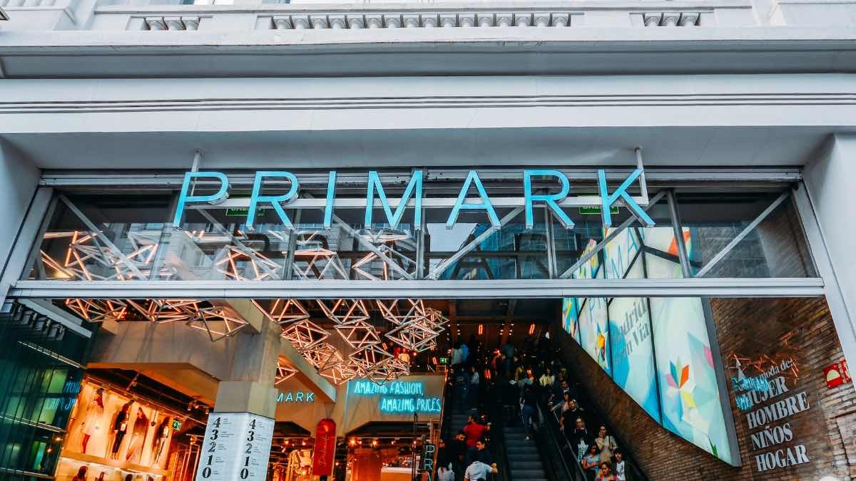 Beca de Primark para estudiantes con interés en RRHH: prácticas en la empresa y ayuda económica al estudio