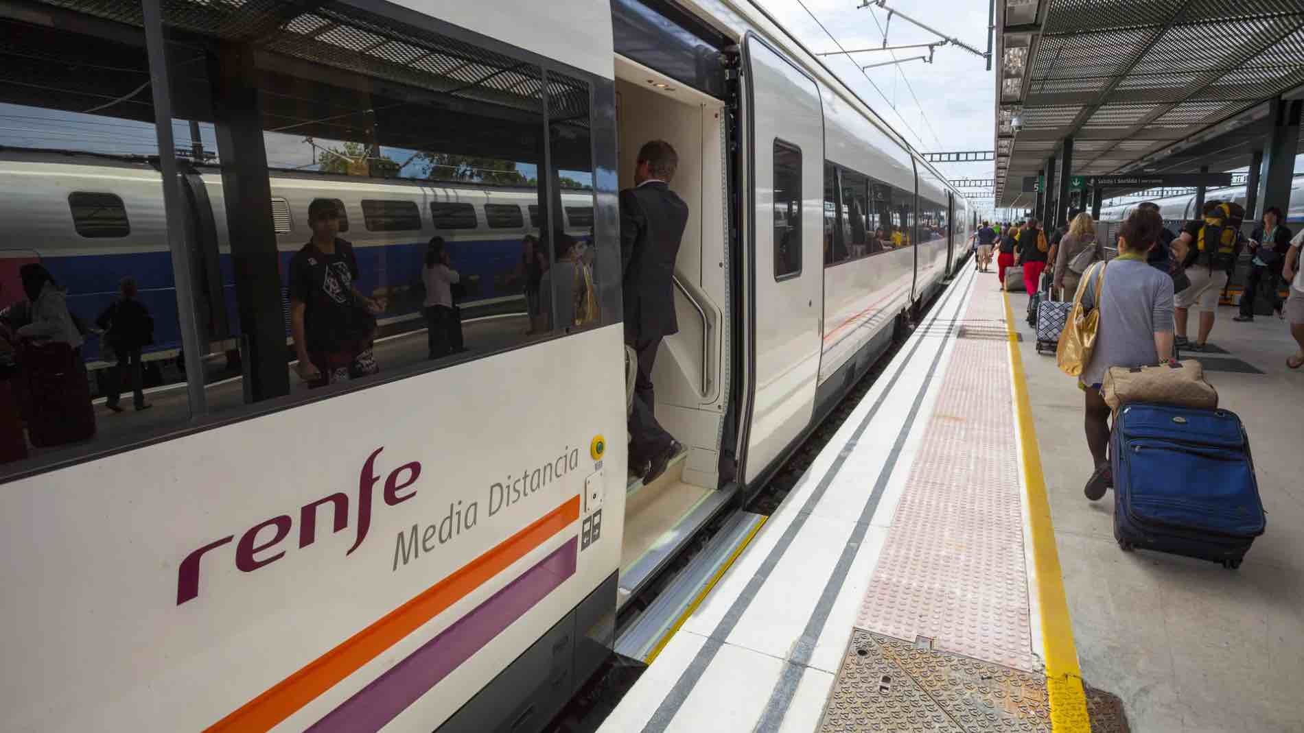 Cómo recuperar la fianza de los abonos gratuitos de Renfe